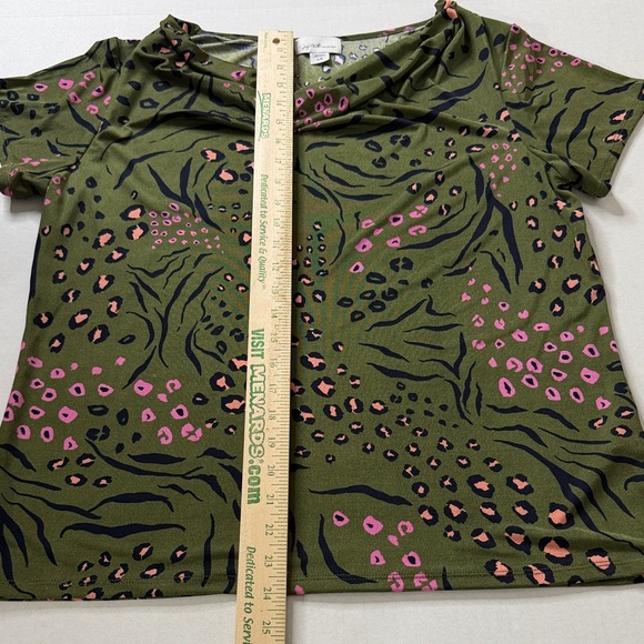 Jaclyn Smith Collection Olive Pink Navy Patterned Women's Blouse - Picture 9 of 12